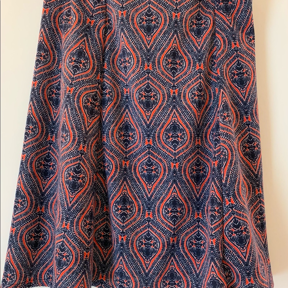 Lined Skirt With Stylish Pattern. - image 3